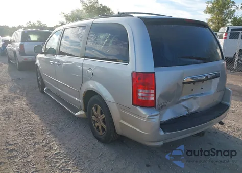 2010 Chrysler Town & Country Touring Plus from USA, damaged, VIN 2A4RR8D15AR405688